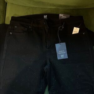 GAP Women’s Everblack Slim Bootcut Jeans
